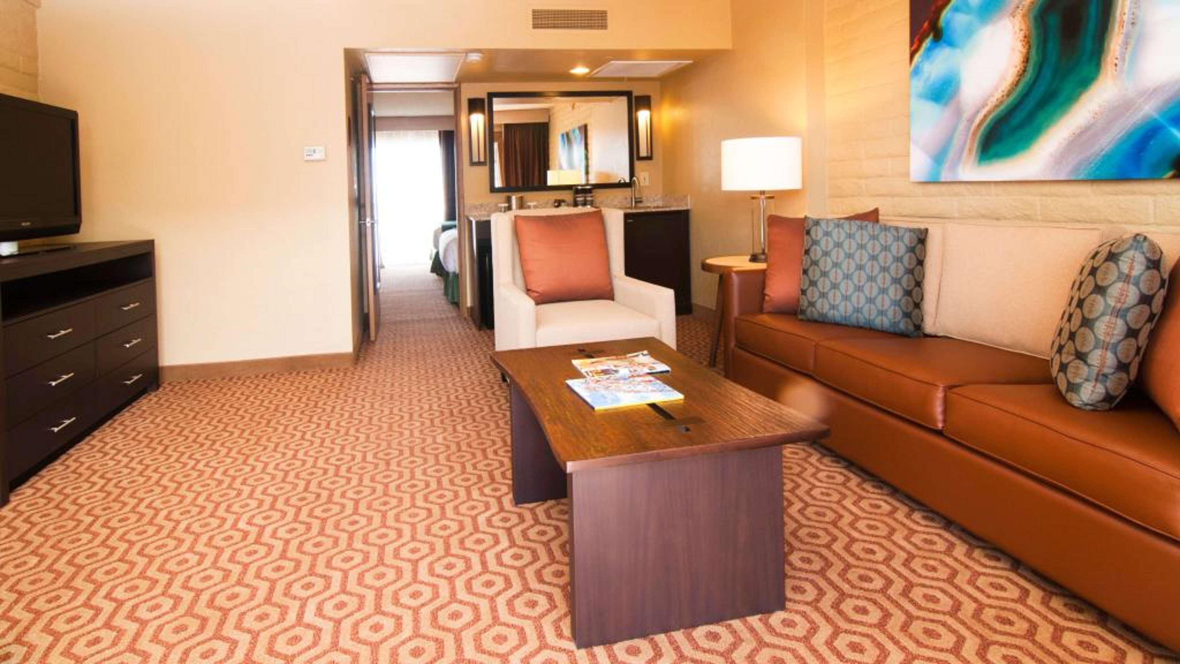 Hotel Doubletree By Hilton Tucson-williams Center