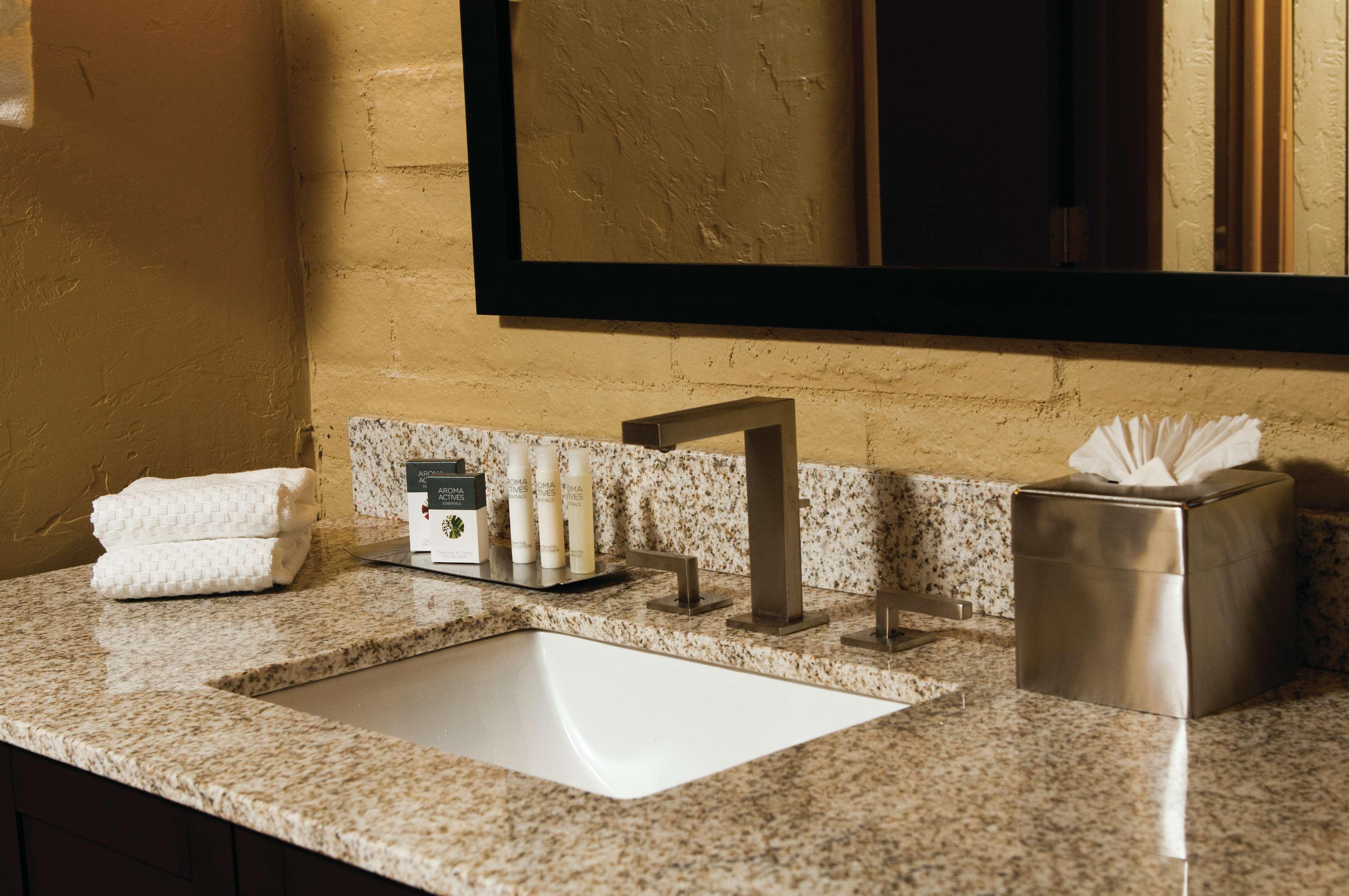 Doubletree By Hilton Tucson-williams Center Hotel 4*