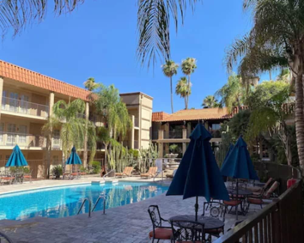 Hotel Doubletree By Hilton Tucson-williams Center 4*